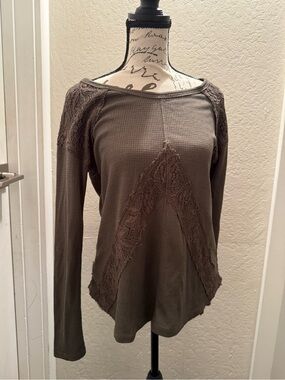 Mossimo Supply Co. Olive Lace-Trim Waffle Knit Long Sleeve Top